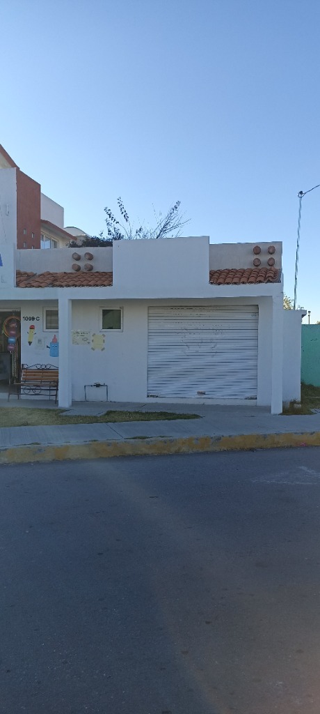 Local en renta en zona comercial de Paseos de Chavarría