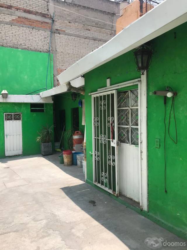 Se Vende casa como Terreno súper ubicado