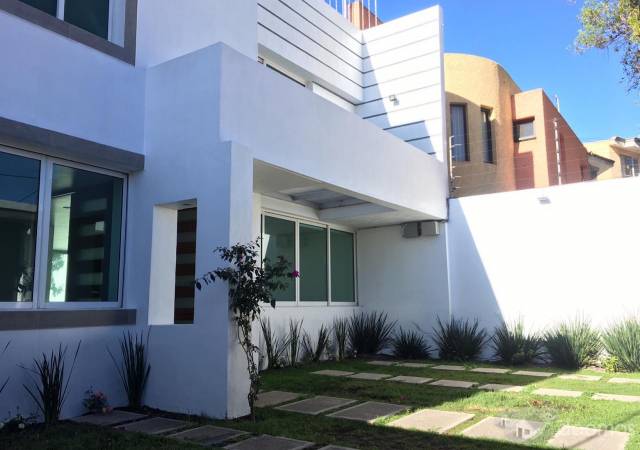 RENTA CASA BOSQUE RESIDENCIAL DEL SUR