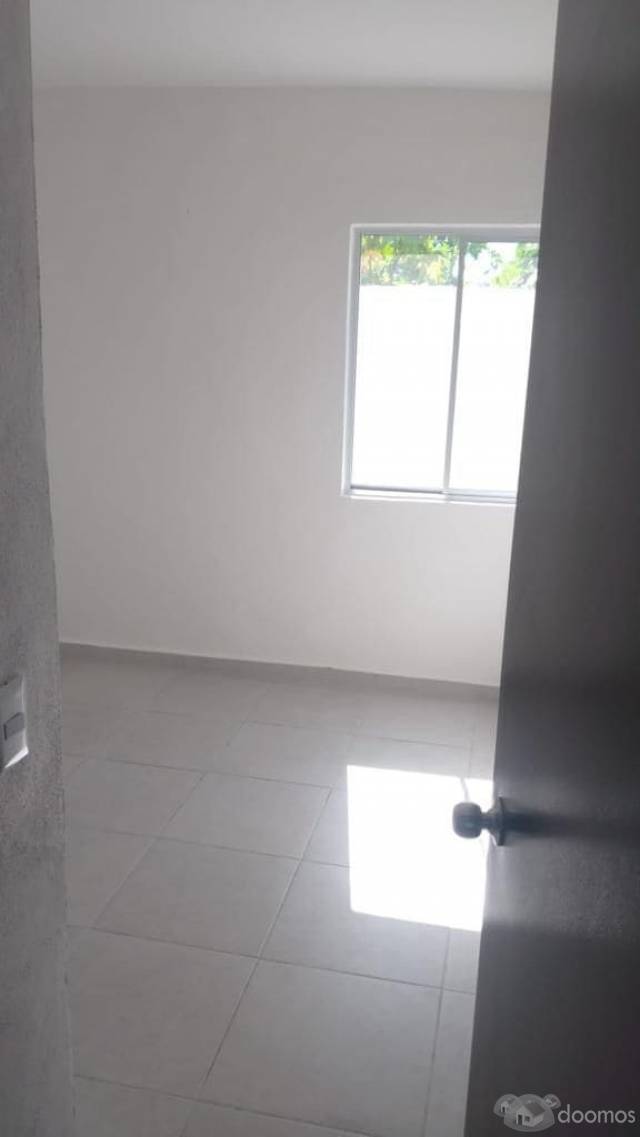 Casa en venta de 2 recamaras frente a jardín en Villa de Álvarez, Colima