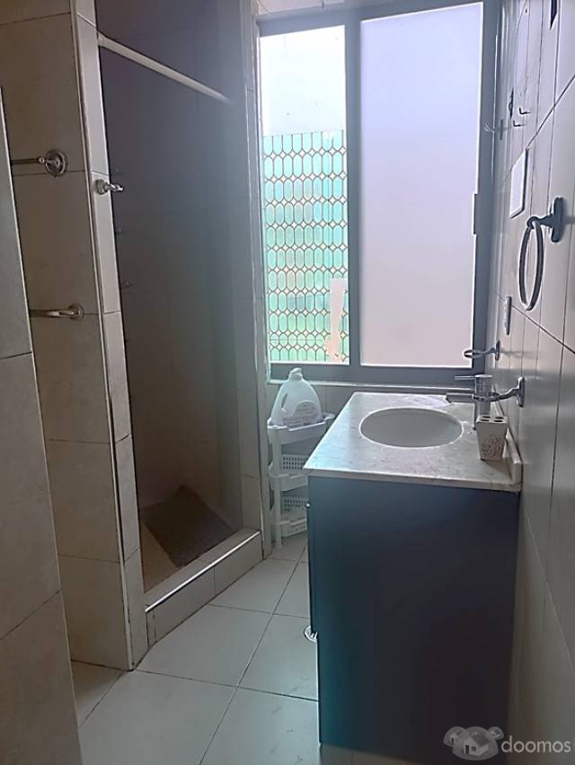 Oportunidad! Acogedora habitación con baño completo sobre Av. Tláhuac