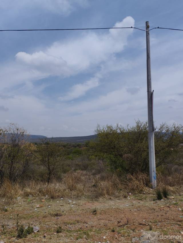 Terreno 2.7 Hectáreas, Universidad Arkansas, Aeropuerto Querétaro. $600XM2, Ideal para industria ligera, inversión, comercio o casas, vivienda.