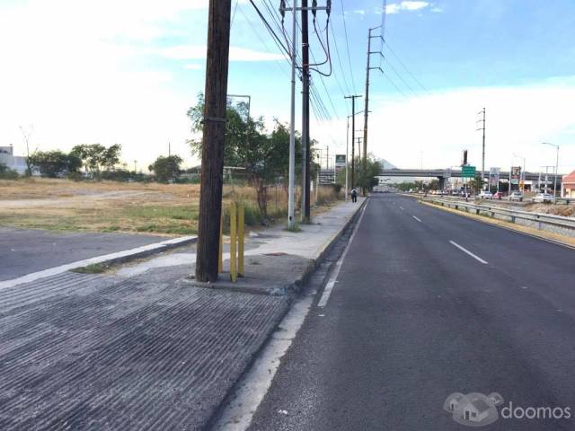 TERRENO EN RENTA EN AVENIDA EN SAN NICOLÁS, Sobre el Anillo Vial Juan Pablo Segundo , CASI ESQUINA CON RÓMULO GARZA.