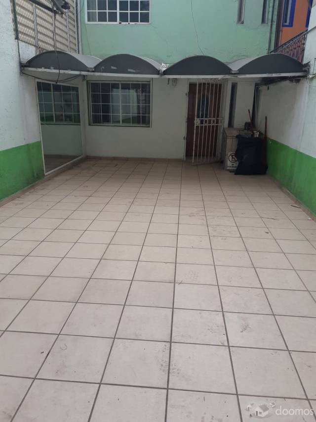 Se vende casa de 3 recamaras,1 baño, 1/2 baño