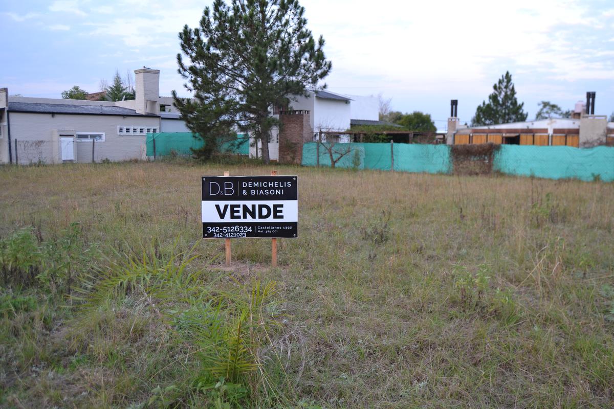 Terreno - Jardines de la Costa - Arroyo Leyes - Entrega y financiación.