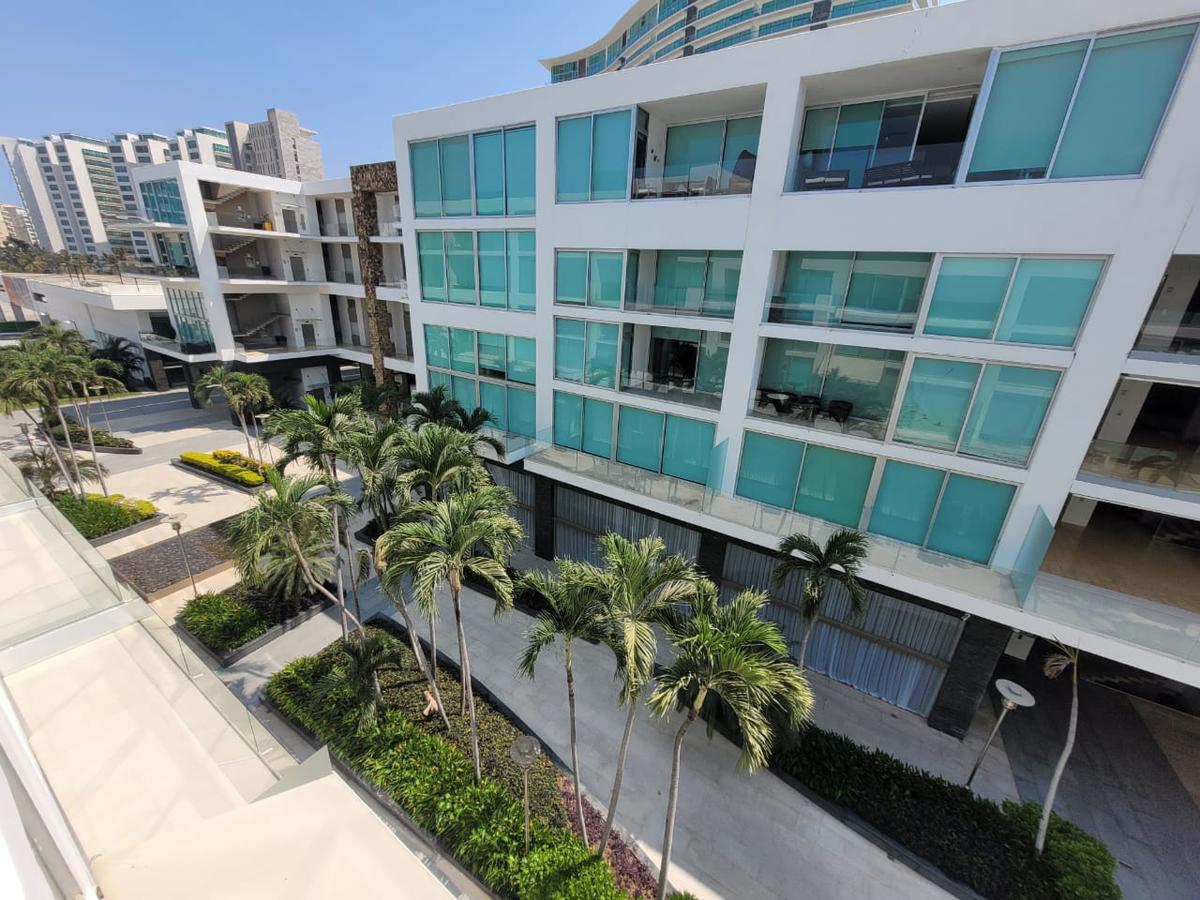 Departamento en  renta por año Península Acapulco Diamante