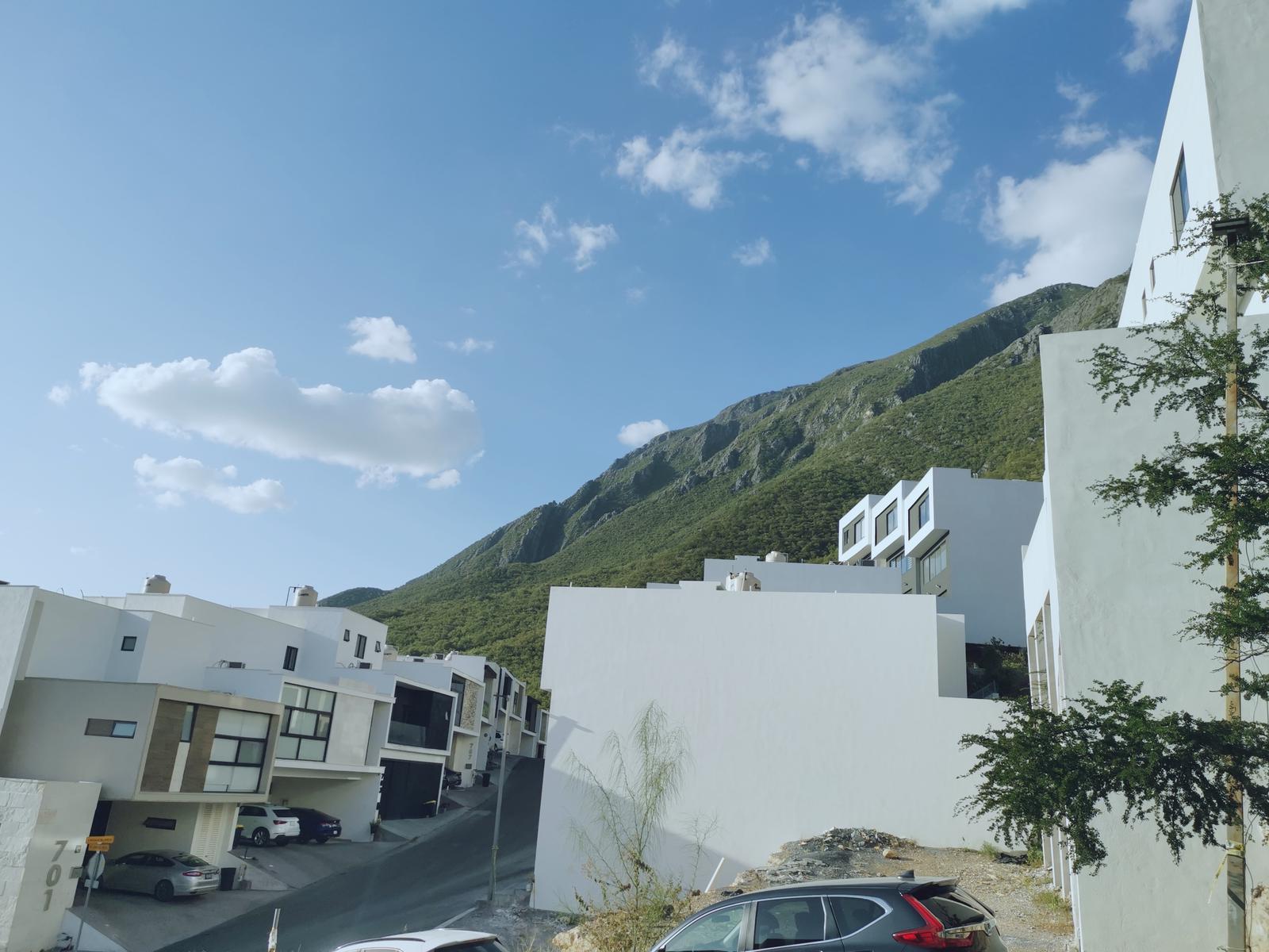 Casa en Lomas del Vergel