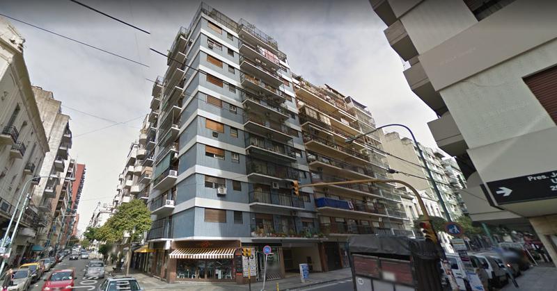 Venta esquina Perón y Uriburu. Piso 8º Luminoso 3Dorm mas dep