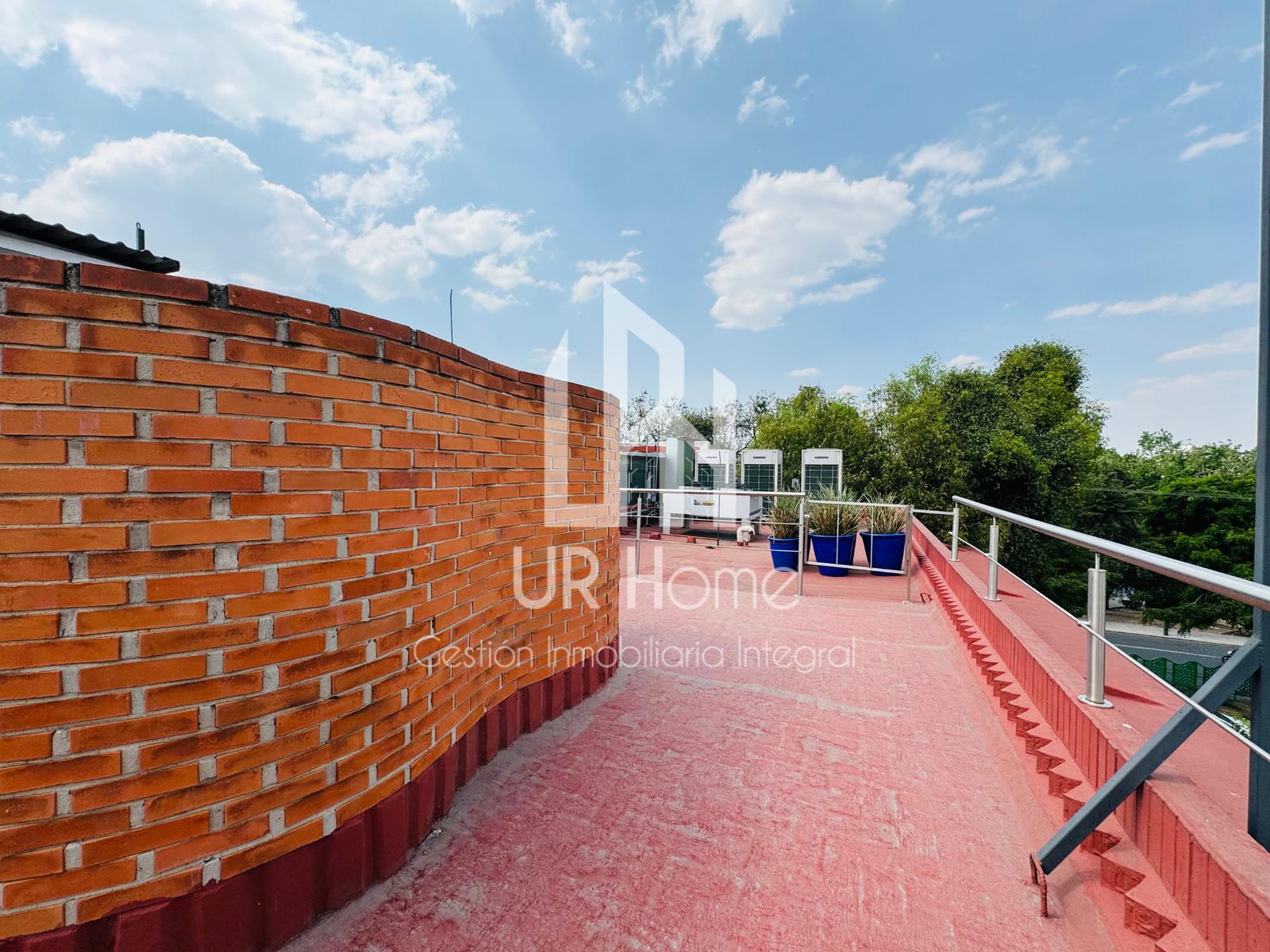 Edificio en Venta frente a la terminal sur de Taxqueña