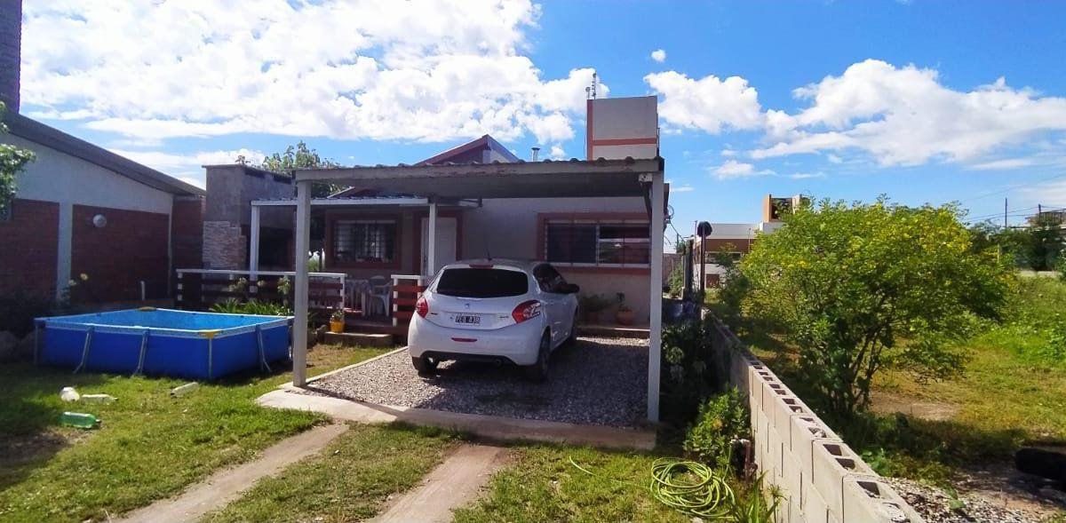 Casa en venta de 2 dormitorios c/ cochera en Tanti