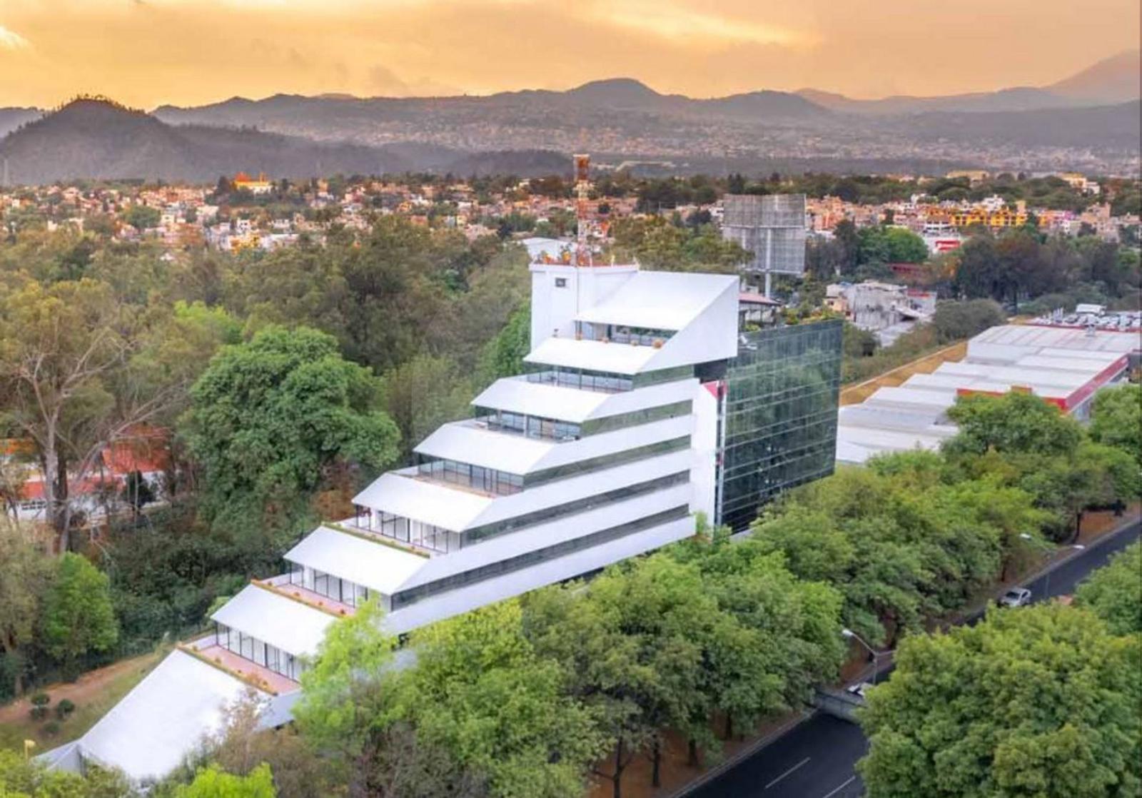 Renta oficinas en Col. Santa María Tepepan, Xochimilco, CDMX