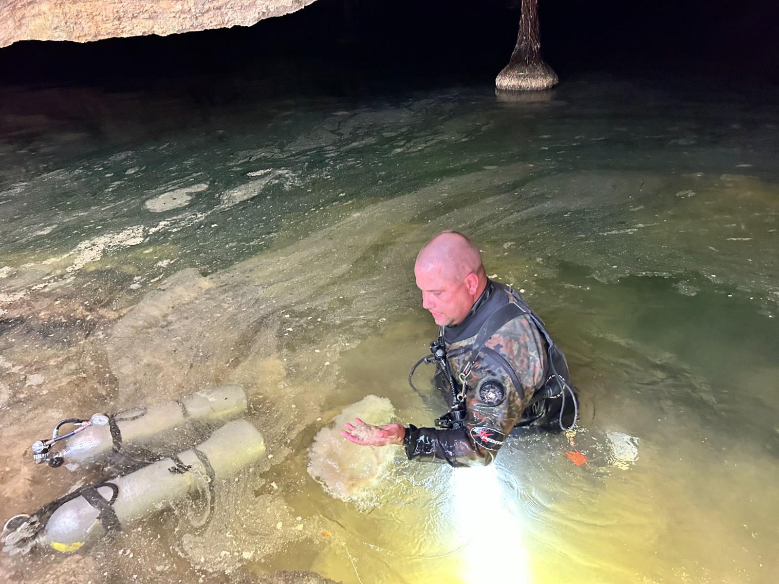 TERRENO EN TULUM CON CENOTE