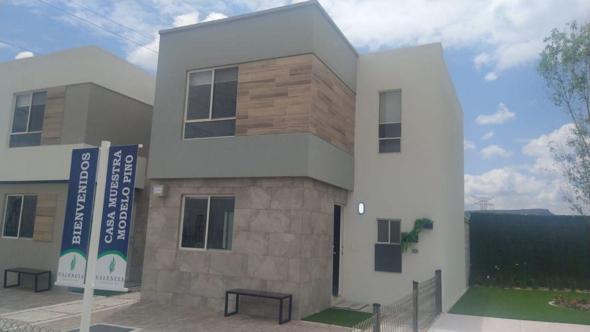 Venta de Casas en Ciudad Maderas, Valencia Residencial, 2 Recamaras, 1.5 Baños..