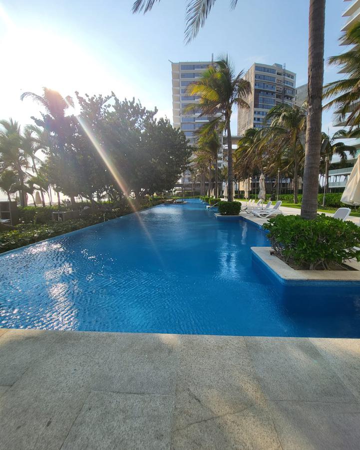 Departamento en venta  en Península Acapulco Diamante  (Torre de Playa) precio por daños OTIS