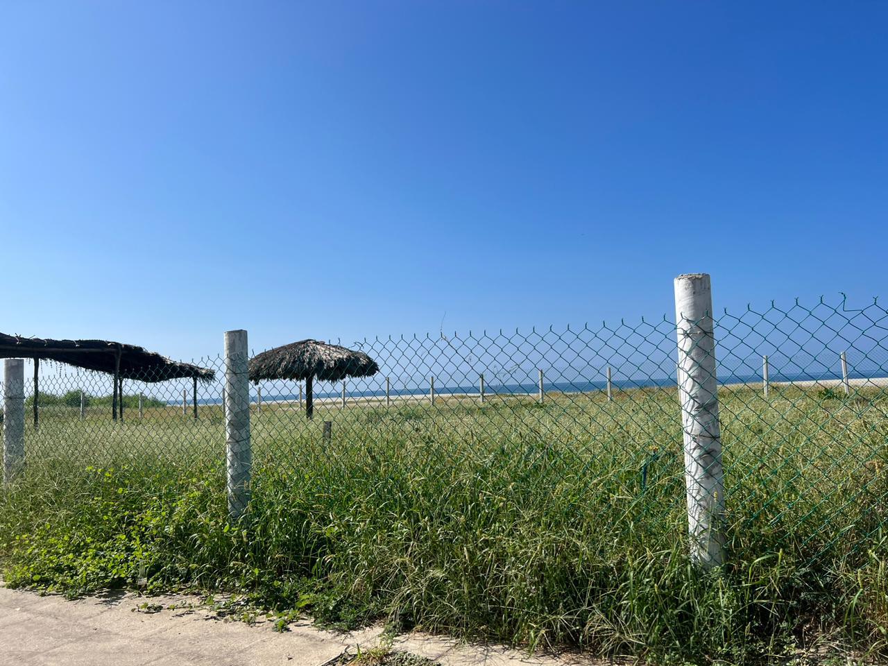 Terreno en venta con frente de playa