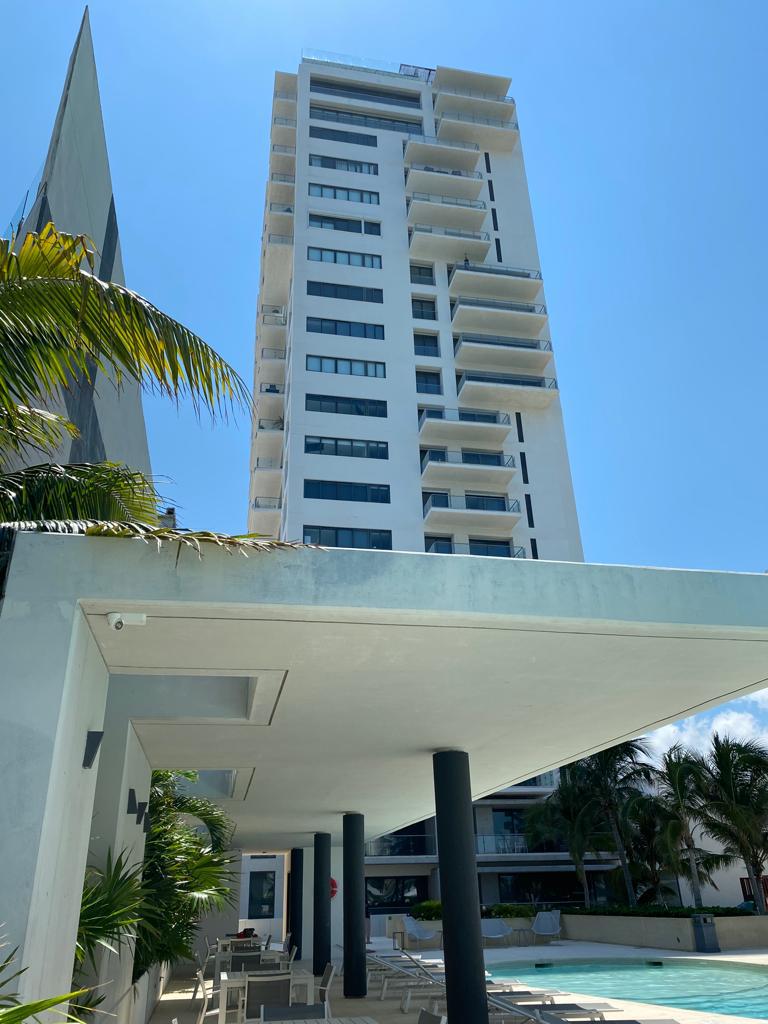 Departamento en renta en Puerto Cancun-amueblado