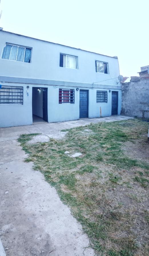 Casa y departamentos en venta en calle 138 bis entre 520 y 521