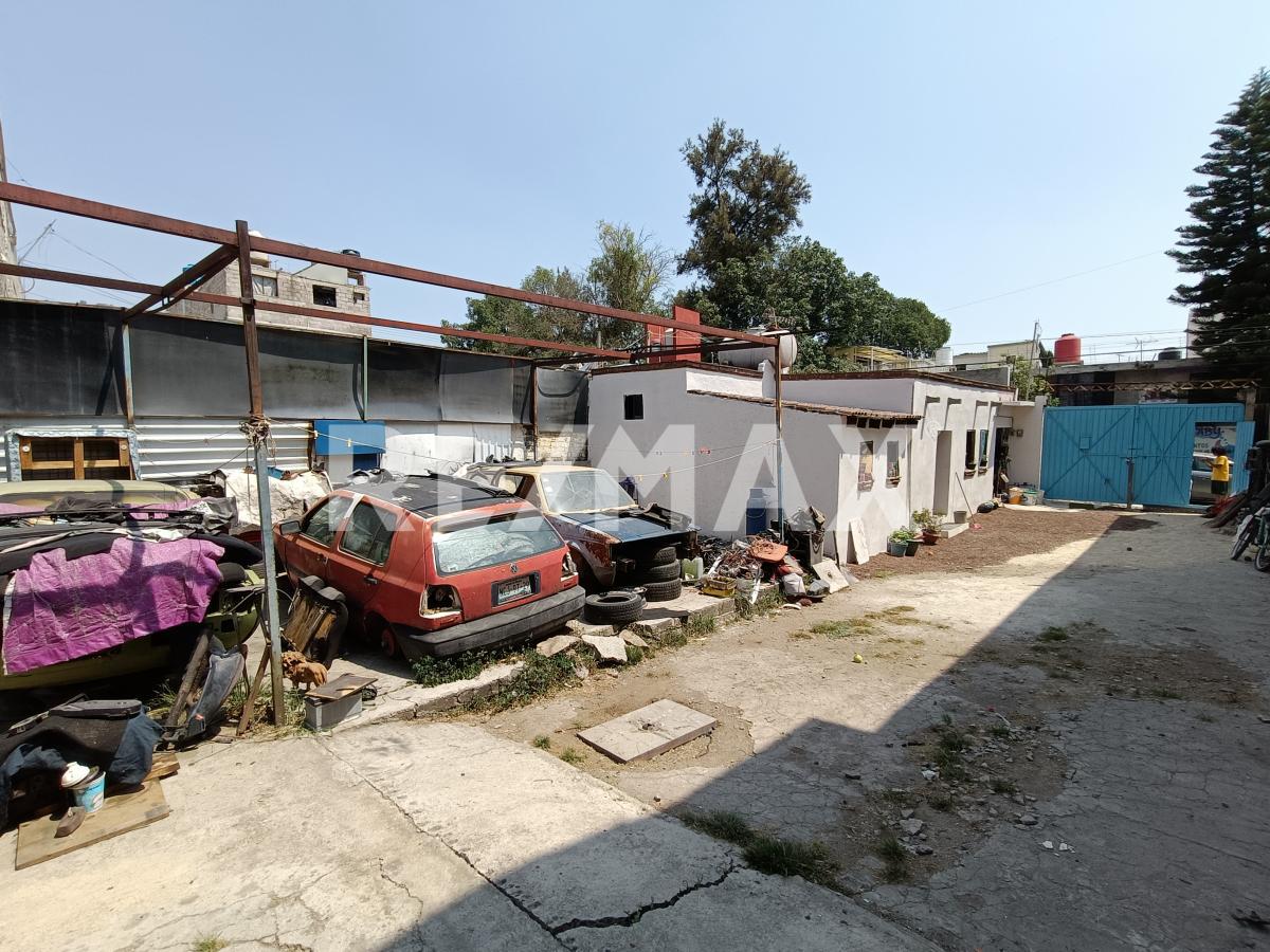 Terreno en Venta en Santa Martha Acatitla en Iztapalapa.