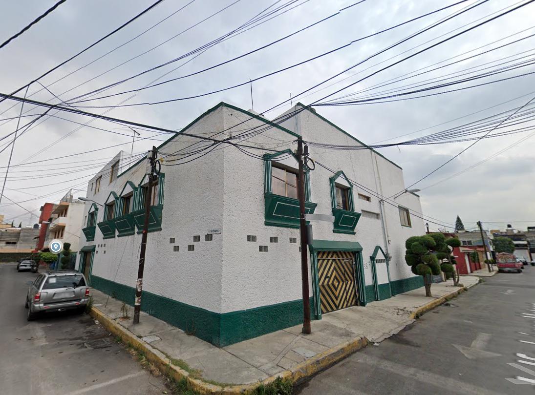 Casa de Recuperación Bancaria en Zona de Coapa