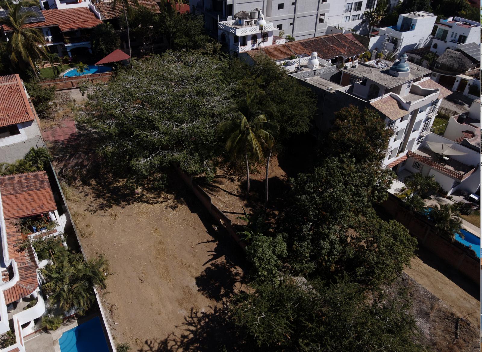 Venta de Terreno Ideal para Desarrollo en Zona Dorada, Bucerias, Nayarit.