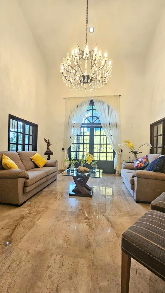 CASA EN VENTA EN PRIMERA DE MAYO