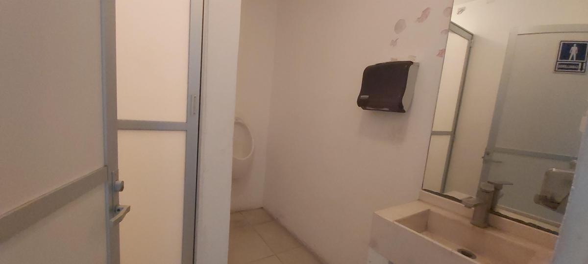 CASA CON USO DE SUELO COMERCIAL Y OFICINAS EN RENTA EN EJE 7 EXTREMADURA