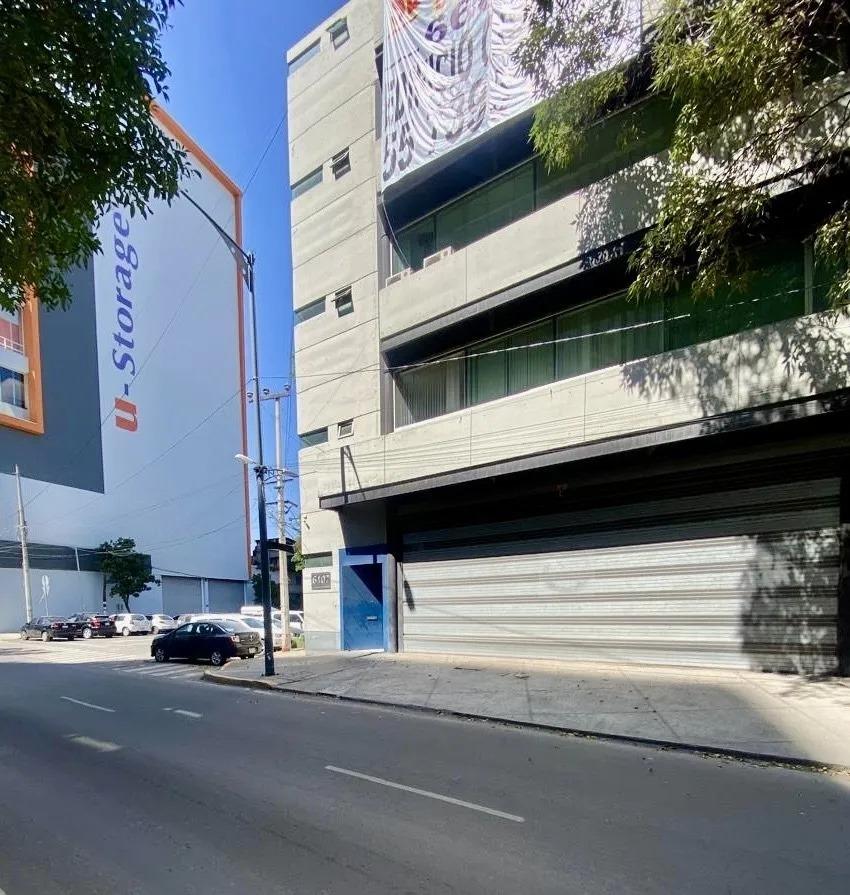 Edificio en Renta en Av Rio San Joaquin