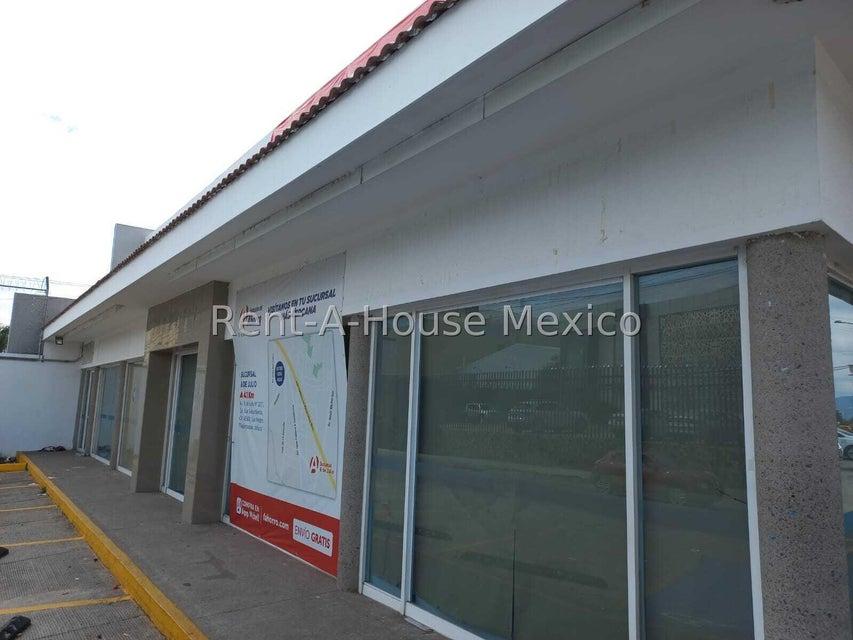 Local Comercial en Renta en Avenida Colon Sur, Santa Maria Tequepexpan RU 25-933.