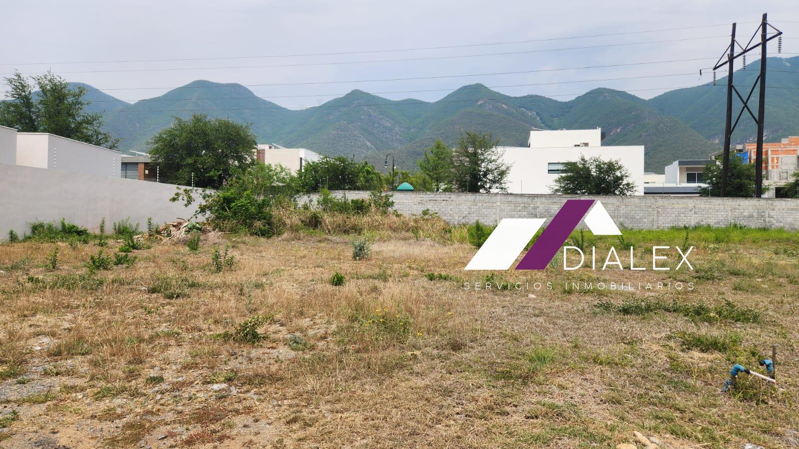 Terreno de 1,202 M2 en VENTA Fracc. Privada San Francisco, Carretera Nacional Monterrey