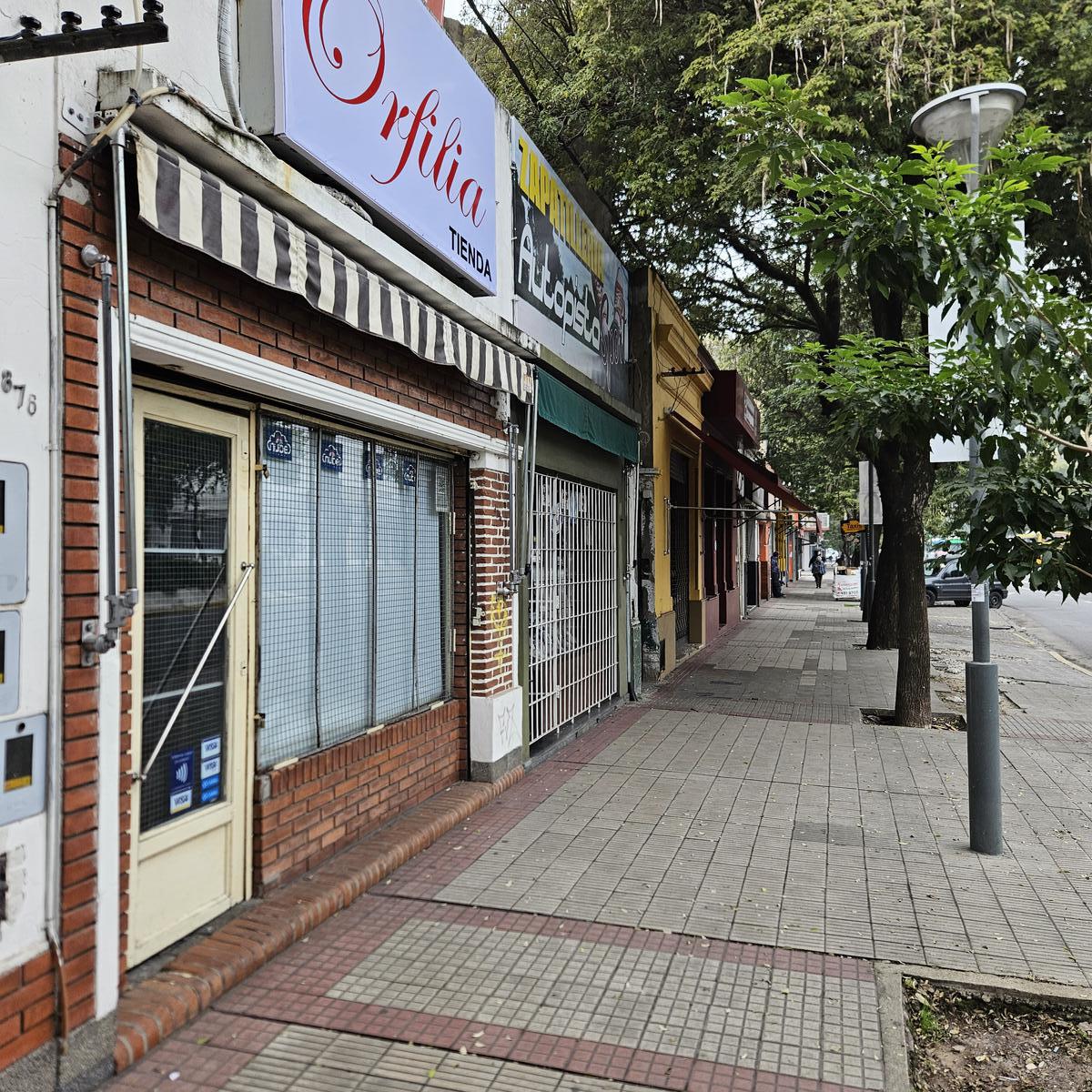 Local comercial en Arroyito sobre Avenida Alberdi