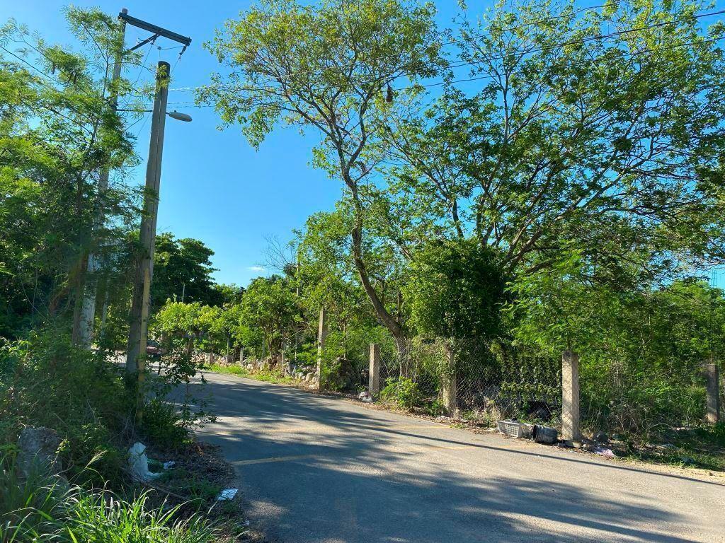 TERRENO RESIDENCIAL EN ESQUINA EN EL NORTE DE MÉRIDA