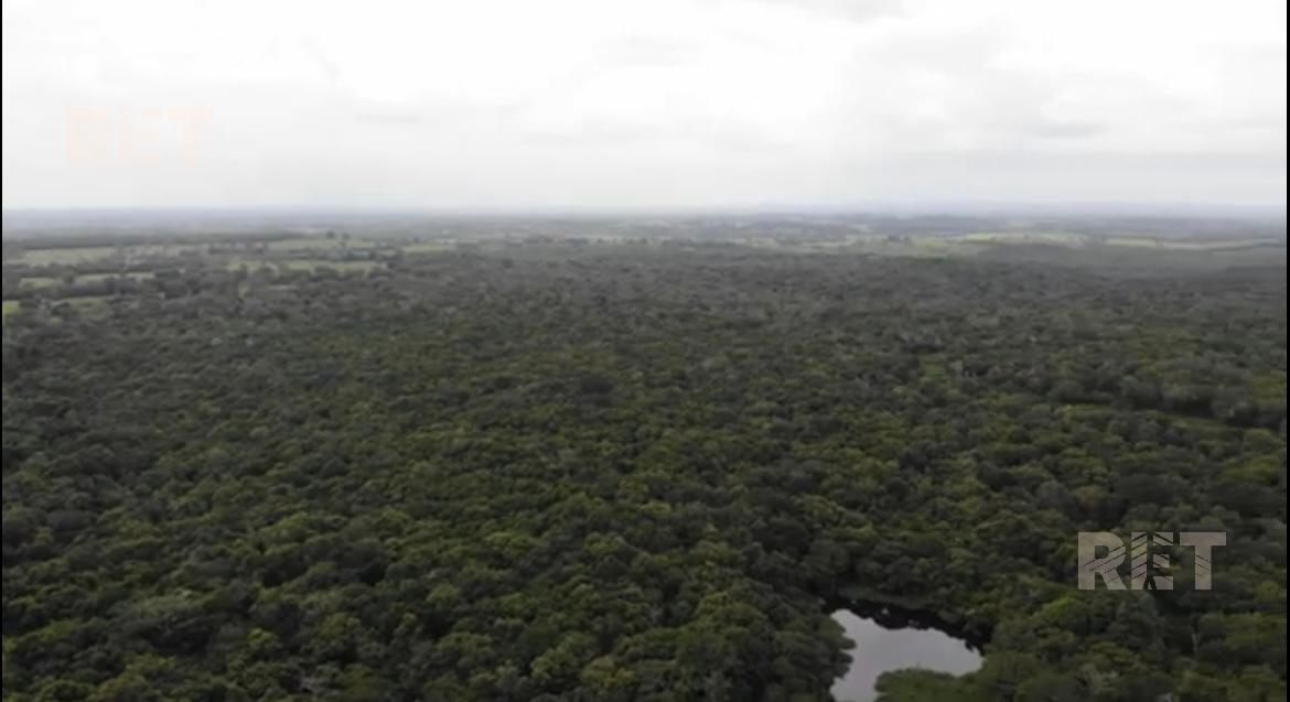 Rancho de 711 HAS con frente a Carretera Nacional