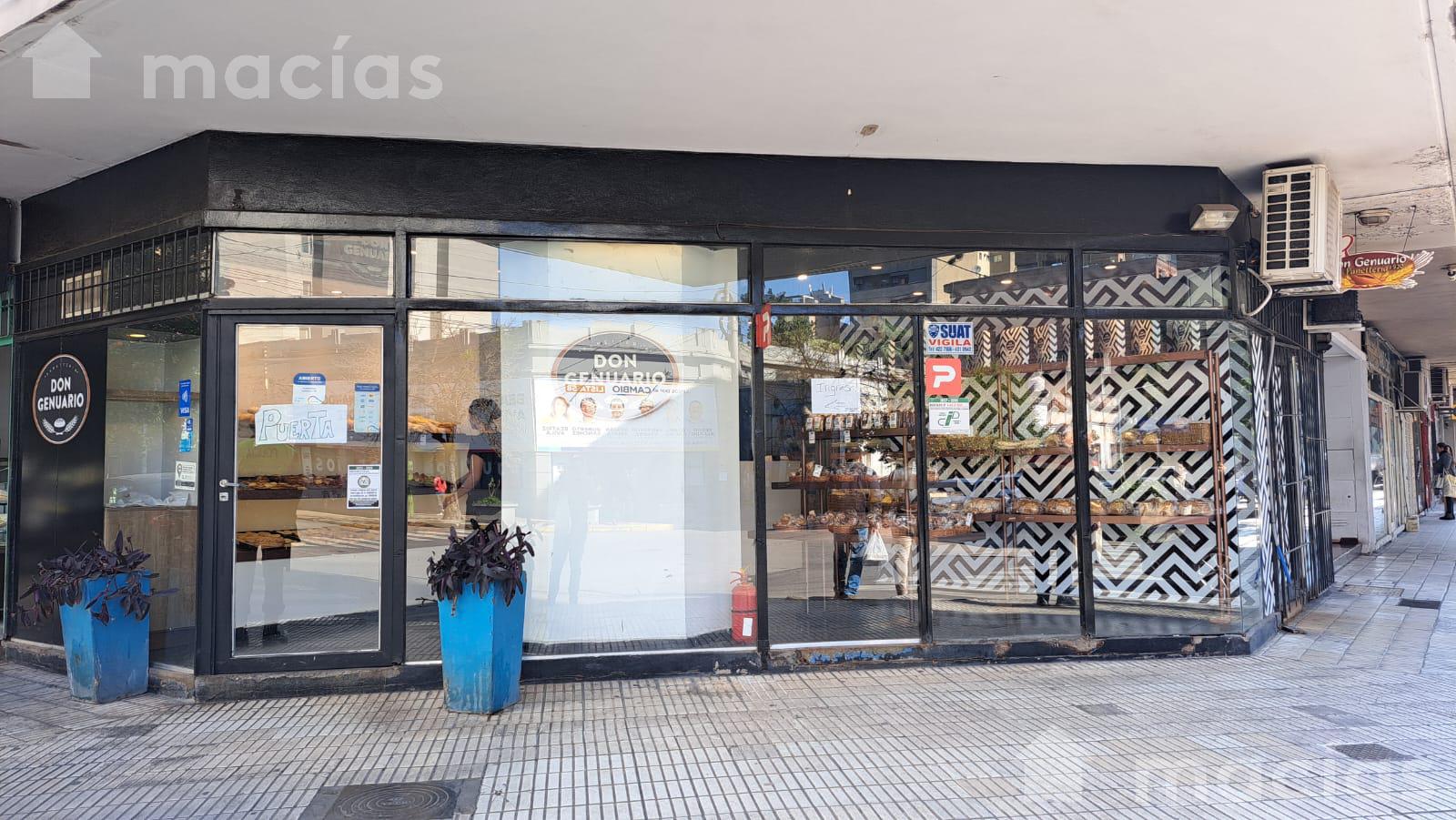 Local comercial en venta sobre importante esquina de Barrio Norte