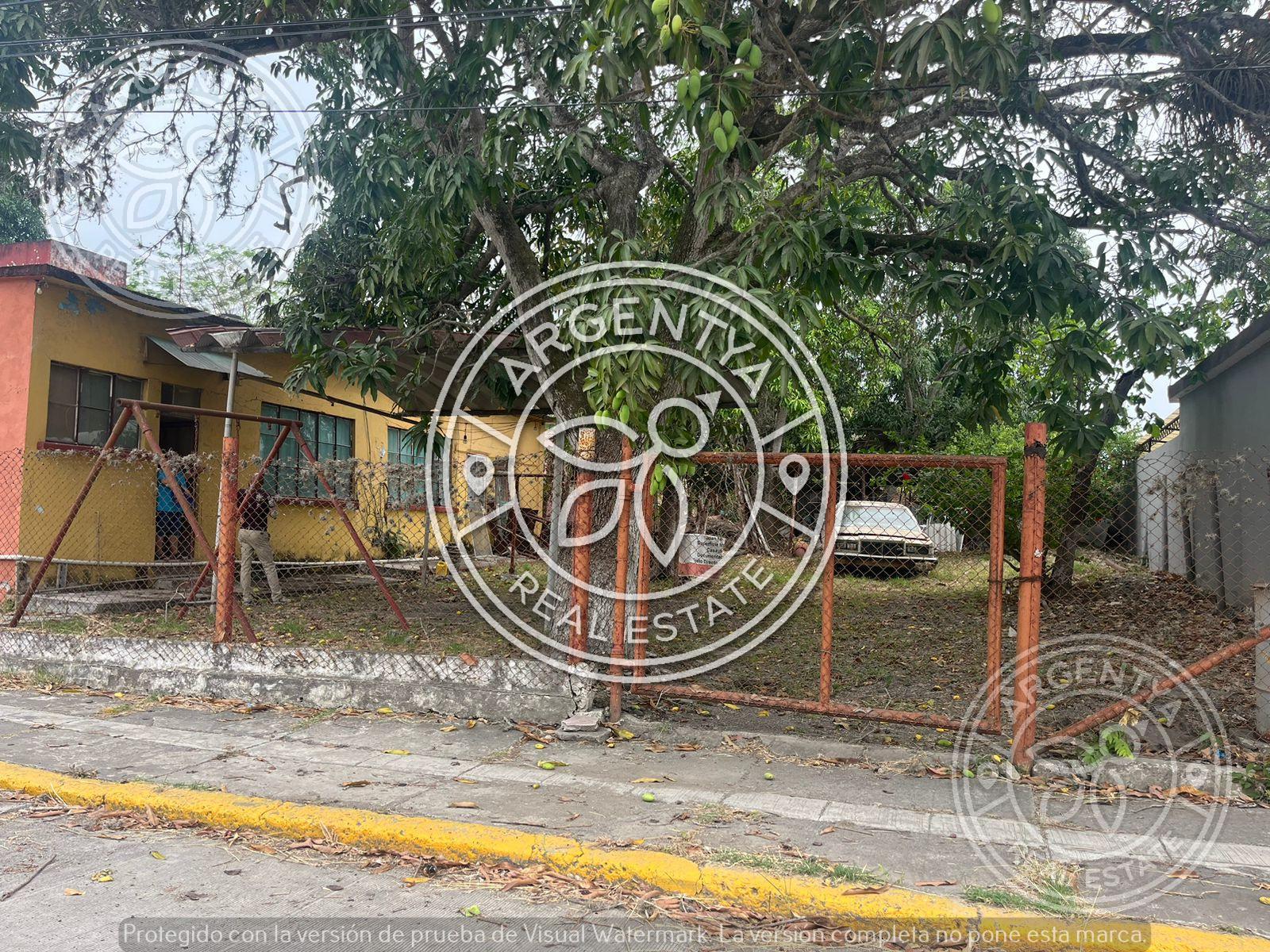 Terreno en Venta Col. El Cuatro, Cerro Azul, Ver.