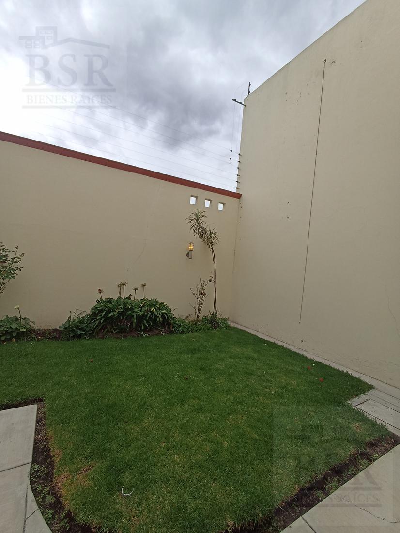 Casa en  Venta en Villas Casa Blanca, San Jeronimo Chicahualco Metepec.