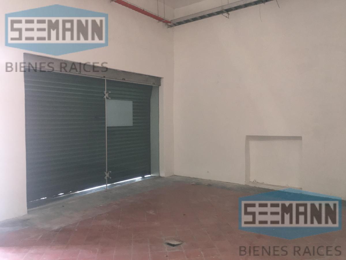 Renta de Local en  Av. 5 de Mayo entre Serdán Col. Centro, Veracruz