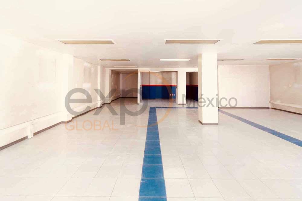 ESTUPENDO LOCAL COMERCIAL EN RENTA SOBRE CALZADA DE LAS AGUILAS.