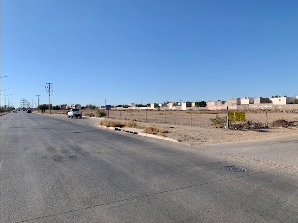 Terreno comercial 40000 m2 Blvd Camino del Seri en Hermosillo