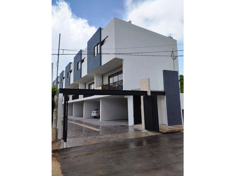 Townhouse en Renta, Col. Montebello