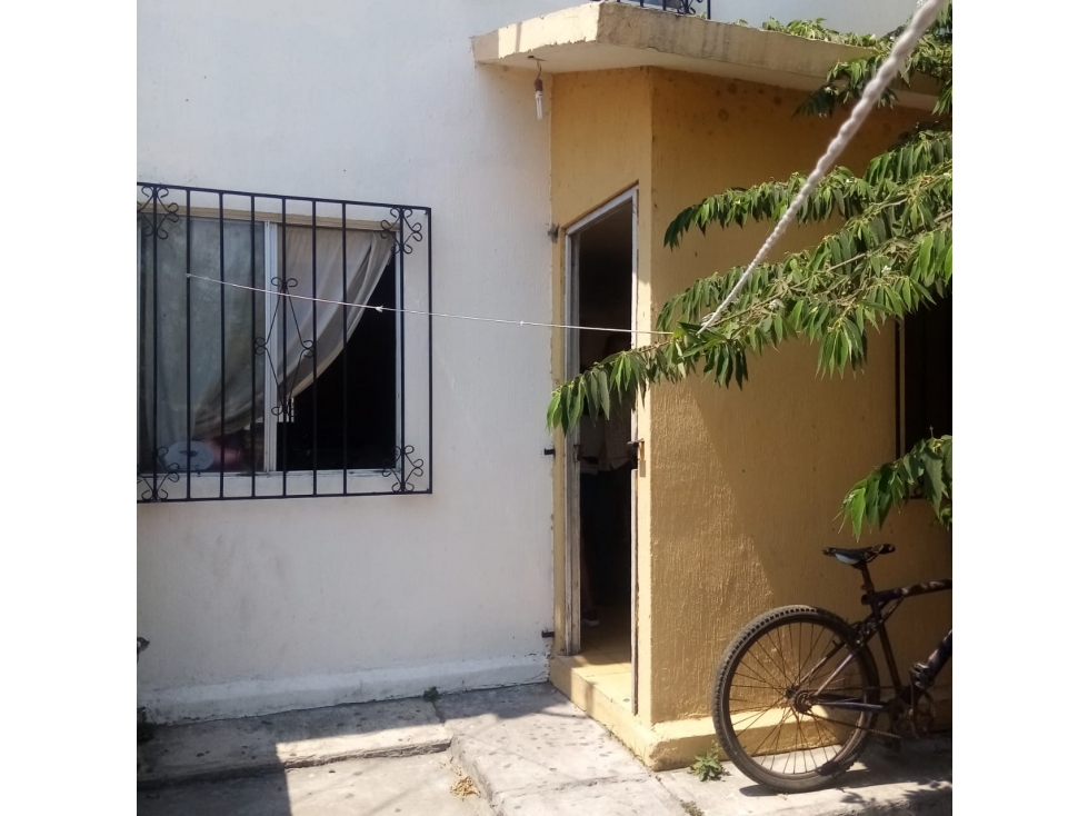 SE VENDE CASA EN LOMAS DE RIO MEDIO, VERACRUZ.