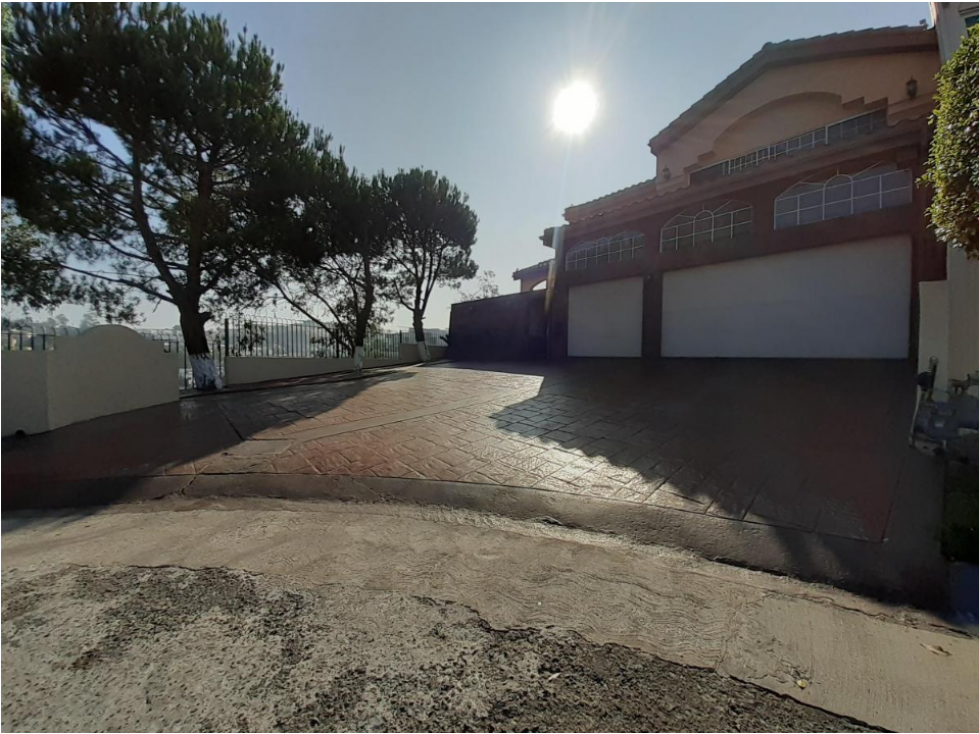 CASA DE VENTA EN HACIENDA AGUA CALIENTE TIJUANA