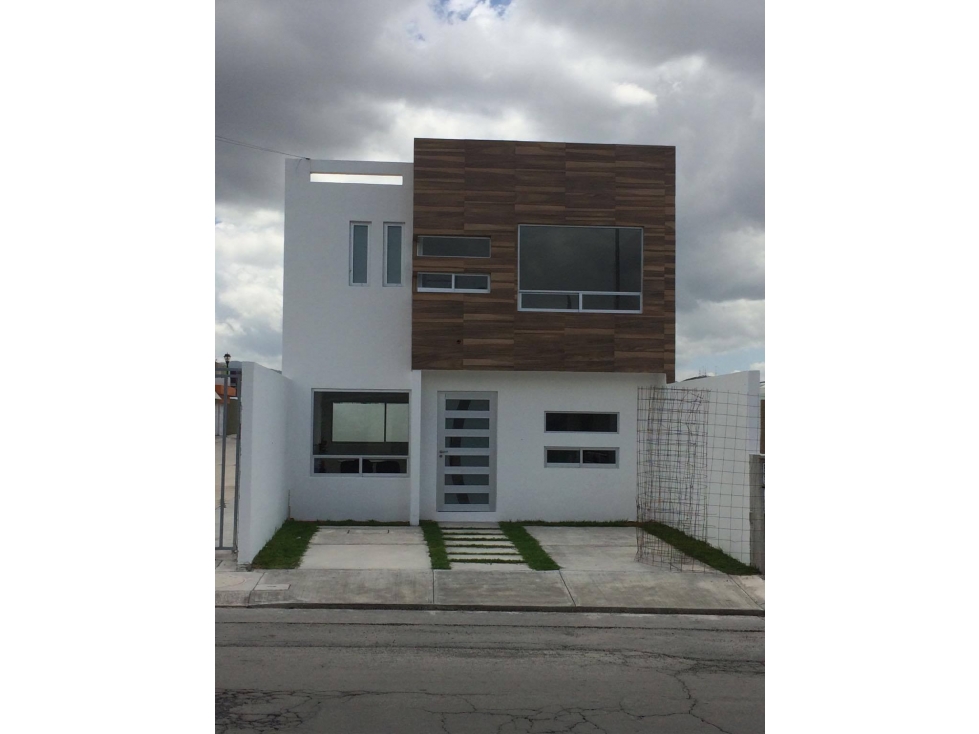 SE VENDE CASA EN FRACC PIRACANTOS