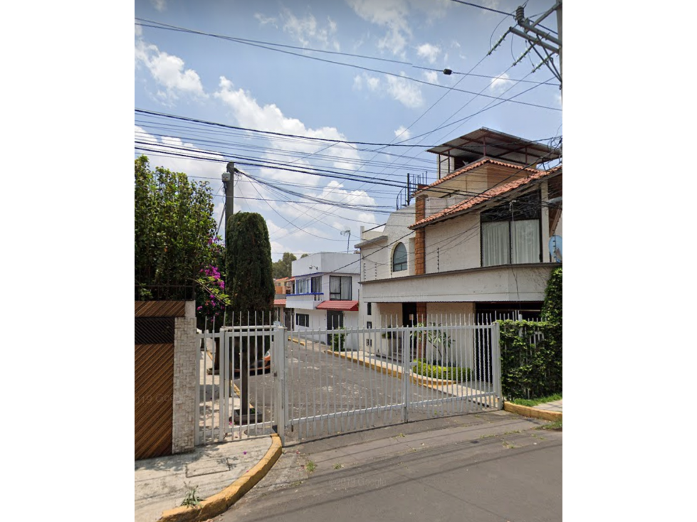 ADQUIERE INCREÍBLE CASA DE REMATE EN COYOACÁN CDMX