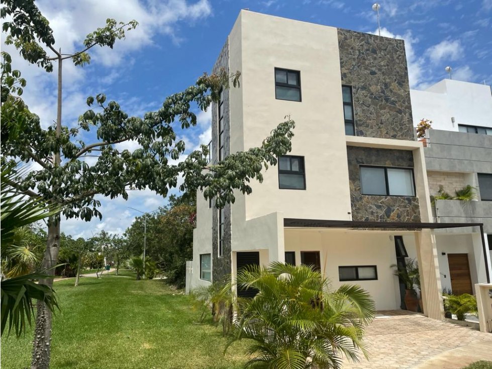 HERMOSA CASA EN ARBOLADA VENTA