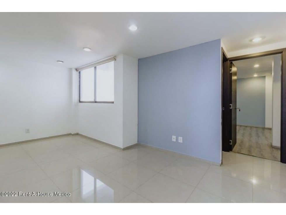 Departamento en Venta en Calzada Tlalpan,Postal. RU 22-3666