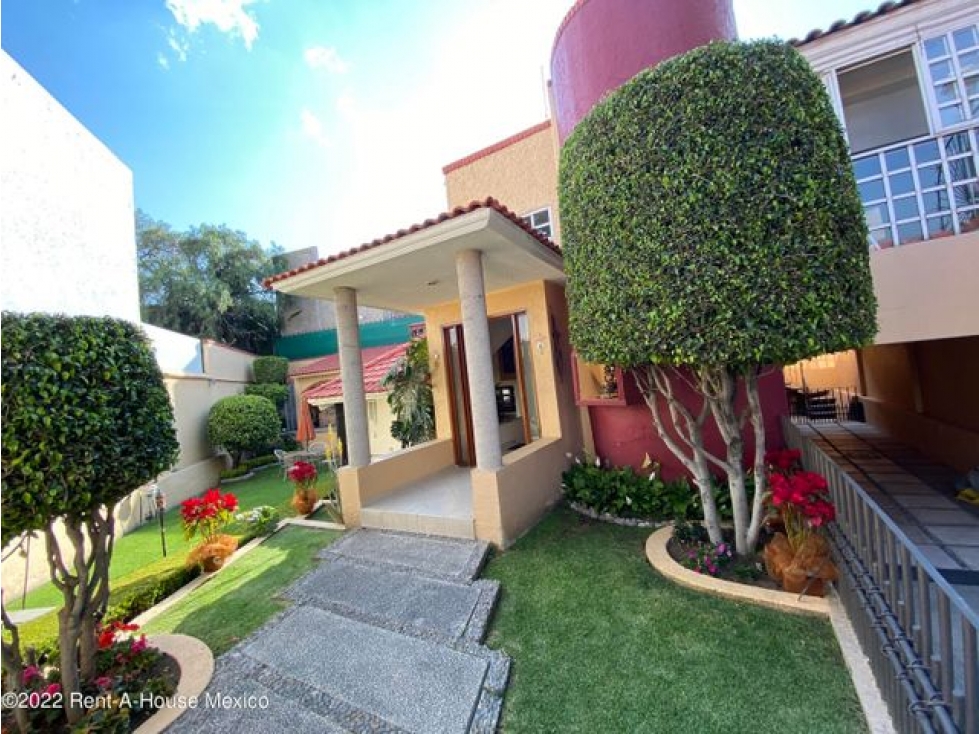 Hermosa y exclusiva casa en Colinas del Bosque Tlalpan