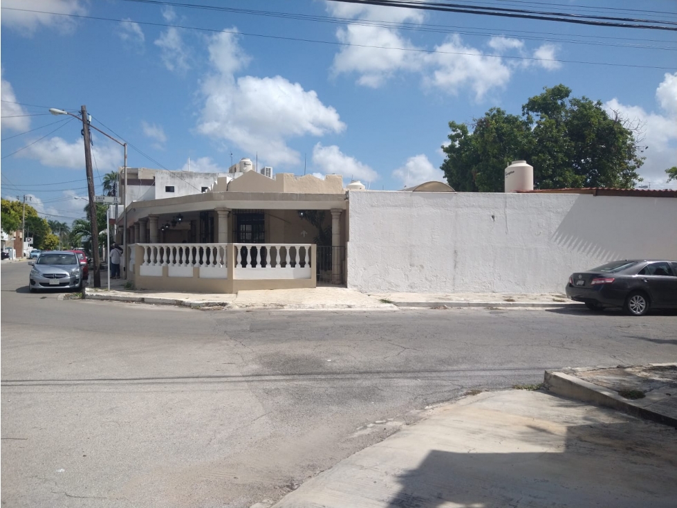 CASA FRENTE ESTADIO ?SALVADOR ALVARADO?  MERIDA, YUCATAN