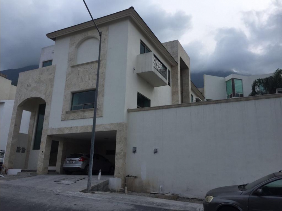 Casa en Venta , Zona Cumbres , Monterrey