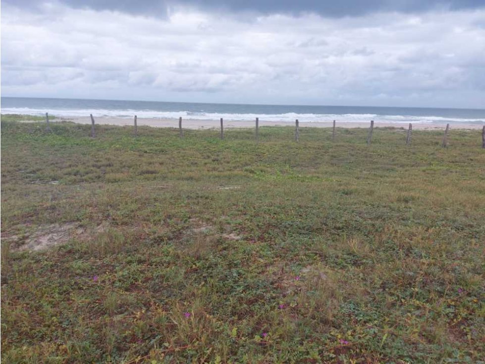 VENDO LOTES EN PLAYA CERRO HERMOSO.